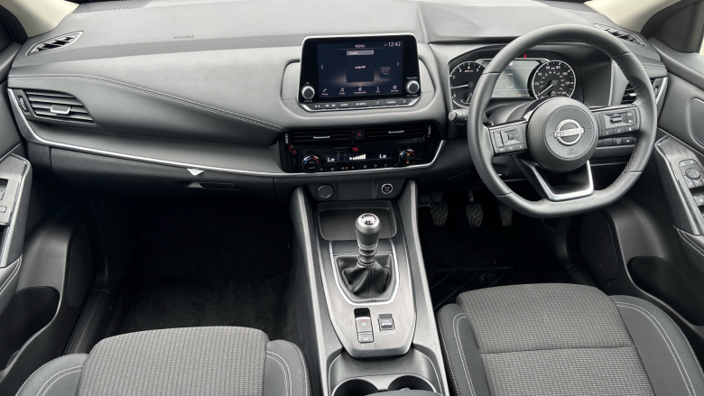 Nissan Qashqai 1.3 DiG-T MH Acenta Premium 5dr Petrol Hatchback